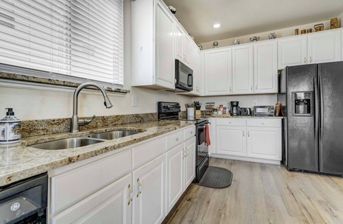 Fountain Condo | Cozy Modern 3-bdr Mtn Retreat/amazon/military base/AC/family friendly