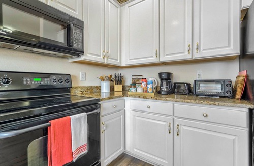 Fountain Condo | Cozy Modern 3-bdr Mtn Retreat/amazon/military base/AC/family friendly