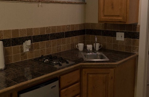 South Ogden Apartment | Cozy Modern Apt. - Ski; Hill AFB; Weber State Uni