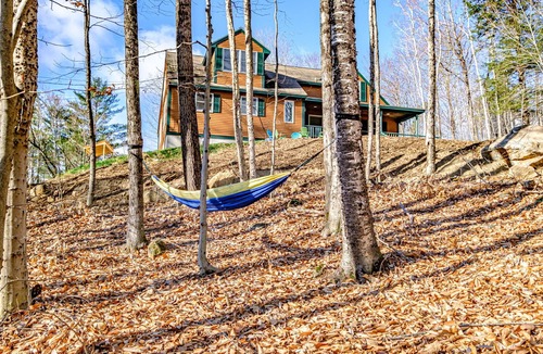 Bryant Pond Cabin | Cozy mountainside Sunday River Cabin Retreat