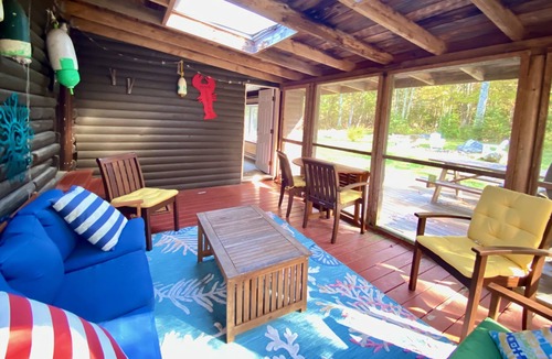 Boothbay Harbor Cabin | Cozy & Pet-Friendly Log Cabin with Access to a Private Beach!