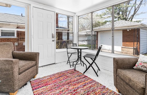 Detroit House | Cozy Ranch Home a Walk from St John's Hospital!