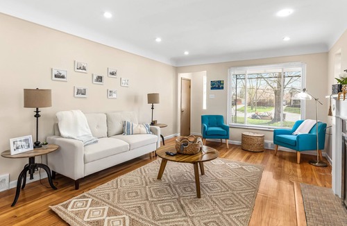 Detroit House | Cozy Ranch Home a Walk from St John's Hospital!