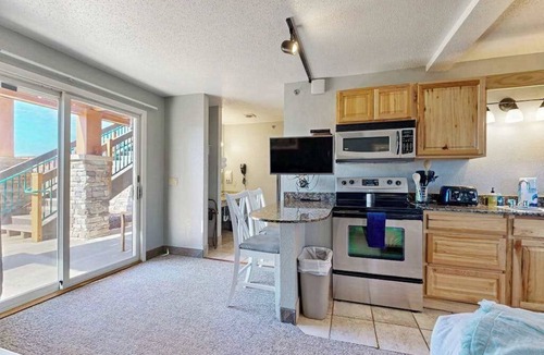 Wisconsin Dells Apartment | Cozy Resort Condo Perfect for Dells Getaways