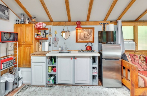 Nambe Pueblo Apartment | Cozy Santa Fe Getaway - Near Creek & Casinos