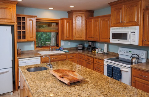 Brussels House | Cozy Shore Waterfront 3BR Retreat in Door County