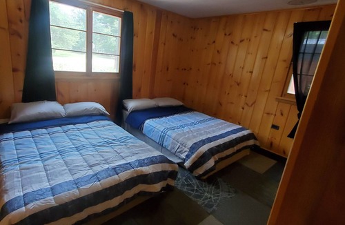 St. Helen House | Cozy St Helen lodge.
