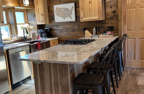 Marcell Cabin | Cozy Stone Cottage overlooking Smith Lake