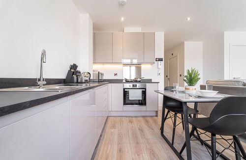Barnt Green Apartment | Cozy Studio in central Solihull near NEC & Airport