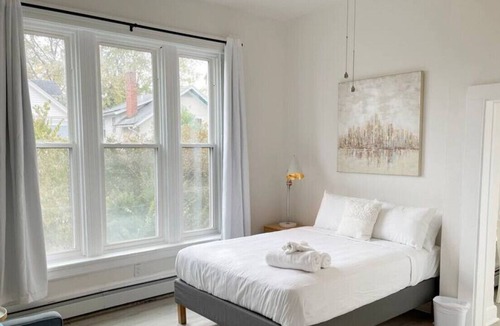 Mount Auburn Apartment | Cozy Studio with Parking | Near UC, Zoo, Downtown