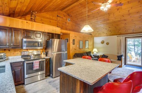 West Poland House | Cozy Thompson Lake Cabin w/Boat Dock & Launch