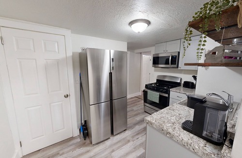 Ogden House | Cozy, Vintage Cottage in Ogden