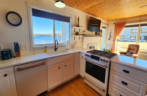 Conway Condo | Cozy Watercolors Retreat on Crooked Lake-Minutes to Harbor Springs & Petoskey