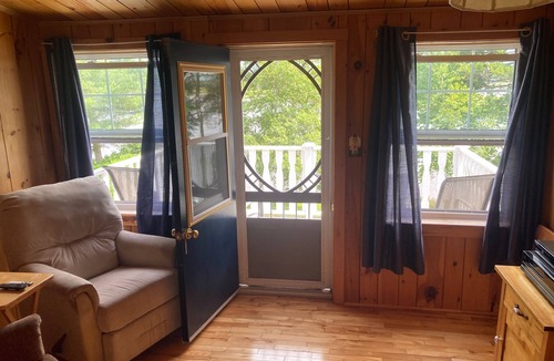 Shemogue Cottage | Cozy Waterfront Cottage on the Tidnish River