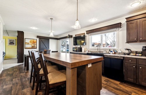 Port Clinton House | Cozy Waterfront Retreat with Private Deck & Fire Pit in Port Clinton, Ohio