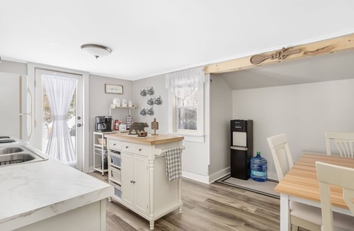 Albany House | Cozy White Mountains Basecamp Near North Conway