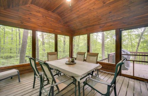 Hayward House | Cozy Wisconsin Cabin w/Deck, Kayaks & Lake Views!