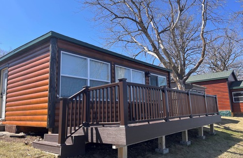Osakis Cabin | Cozy year round cabin on Lake Osakis with game room, deck and kayaks!