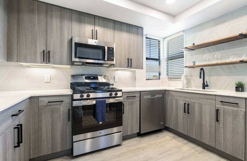 Desert Paradise Estates Apartment | CozySuites at Kierland Commons with pool #16