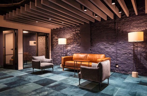 Downtown Cincinnati Apartment | CozySuites at Textile