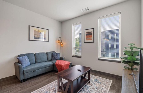 Indianapolis Apartment | CozySuites AYR