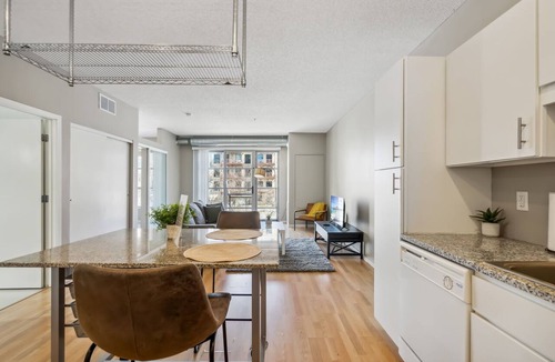 Mill District Apartment | CozySuites Mill District with pool, gym #11
