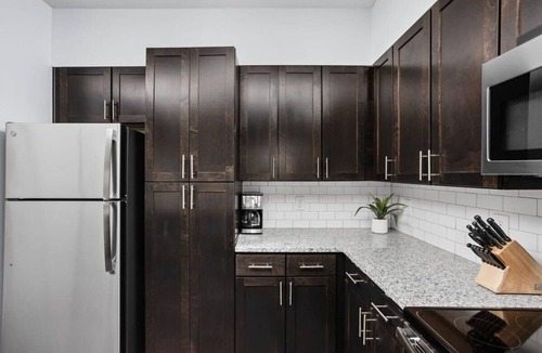 Indianapolis Apartment | CozySuites Modern 2BR, Nora Indianapolis #9
