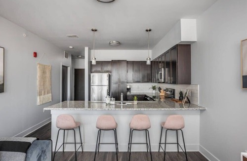 Indianapolis Apartment | CozySuites Modern 2BR, Nora Indianapolis #9