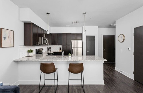Indianapolis Apartment | CozySuites Nora 2BR near Fashion Mall