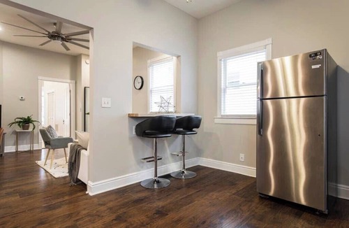 Clifton House | CozySuites Stunning 3BR Retreat on Frankfort Ave