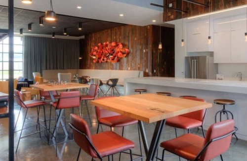Lower Lawrenceville Apartment | Cozysuites Trendy SDO Lawrenceville