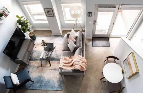 Cole-Noble District Apartment | CozySuites TWO Bold Apts, Monument Circle, Indy