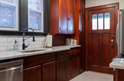 Crafton House | Craftsman Charmer | Easy Access to City & Airport