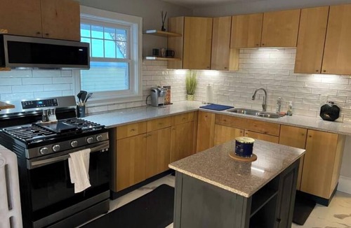 Willmar House | CRAFTSMAN’sUPSTAIRS! 3 bd rm w/impressive attic!