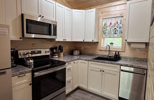 Town Hill Cottage | Cranberry Cottage-Gateway to Acadia National Park!