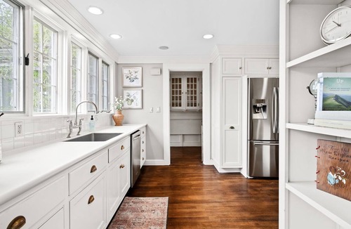 Gloucester House | Cranberry Hill l 9 BR 22 Acre Estate l Sleeps 22