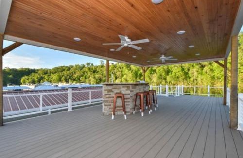 Nancy House | Cream Houseboat 4 Bedroom