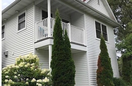 Fish Creek Cottage | Creekside Cottage at Peninsula Park. SUPERCLEAN Off the beaten path!