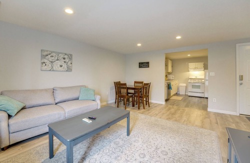 Port Huron Condo | Creekside Picnic Area! Stay Near Blue Water Bridge