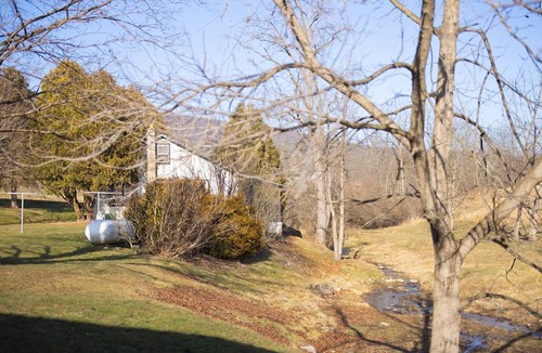 Allenwood House | Creekside Retreat |Firepit Views Sleeps 8