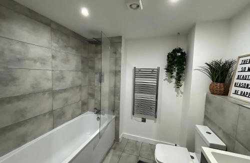 Wolverhampton Apartment | CroftCabin