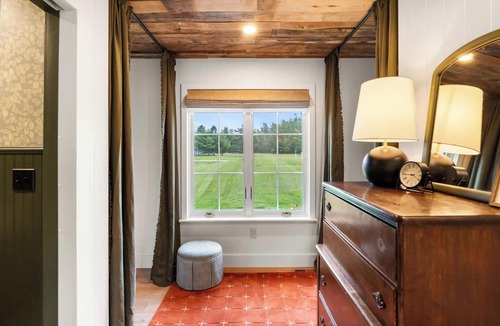 Petoskey House | Crooked Lake Waterfront Cottage With Private Dock