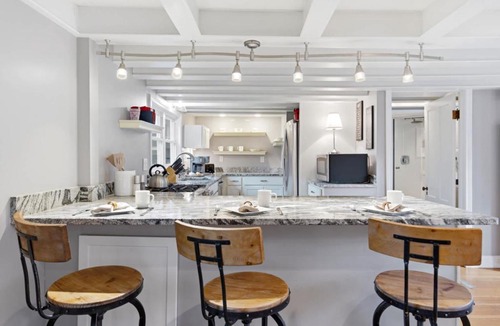 Kennebunk House | Crosswinds Near Beach & Shops