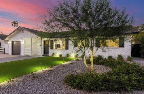 South Scottsdale House | Crown Azul | Dual Primarys | 3 Showers | Hottub