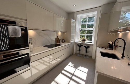 Dowanhill Apartment | Crown Circus Three Bedroom Apartment