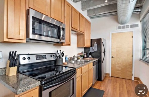 Downtown West Apartment | Crown Hidden Suite Free Self-Prepared Breakfast Free Street Parking