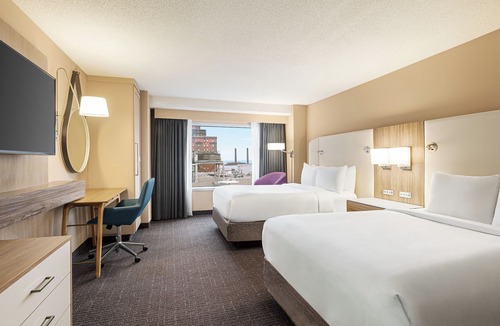 Playhouse Square Hotel | Crowne Plaza Cleveland at Playhouse Square by IHG