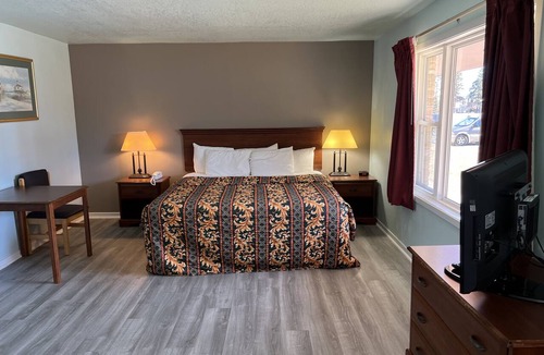 Tawas City Hotel | Crows Nest Inn Tawas