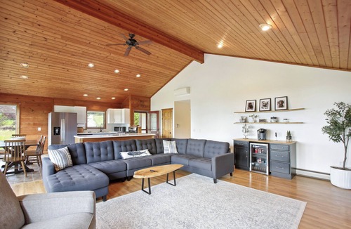 Beulah House | Crystal Lake Vacation Rental, 3 Mi to Betsie River