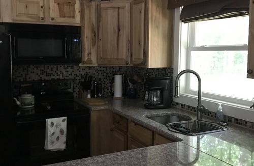 Thompsonville Cabin | Crystal Mountain Cabin - a short distance from the ski lifts and golf course